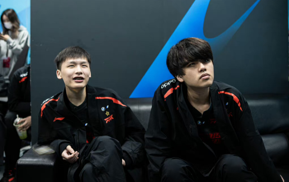 开云体育APP下载-FNC力克BRO，JackeyLove团战一打五激烈交锋入围赛，留下经典瞬间