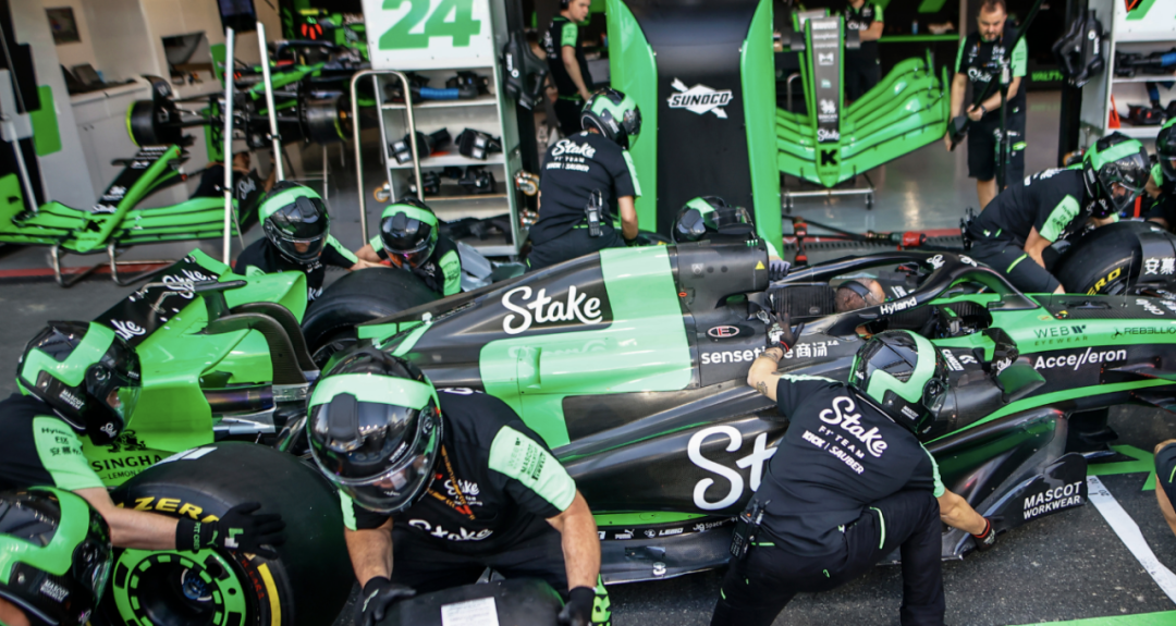 索伯车队完胜红牛车队，勒克莱尔刷新纪录