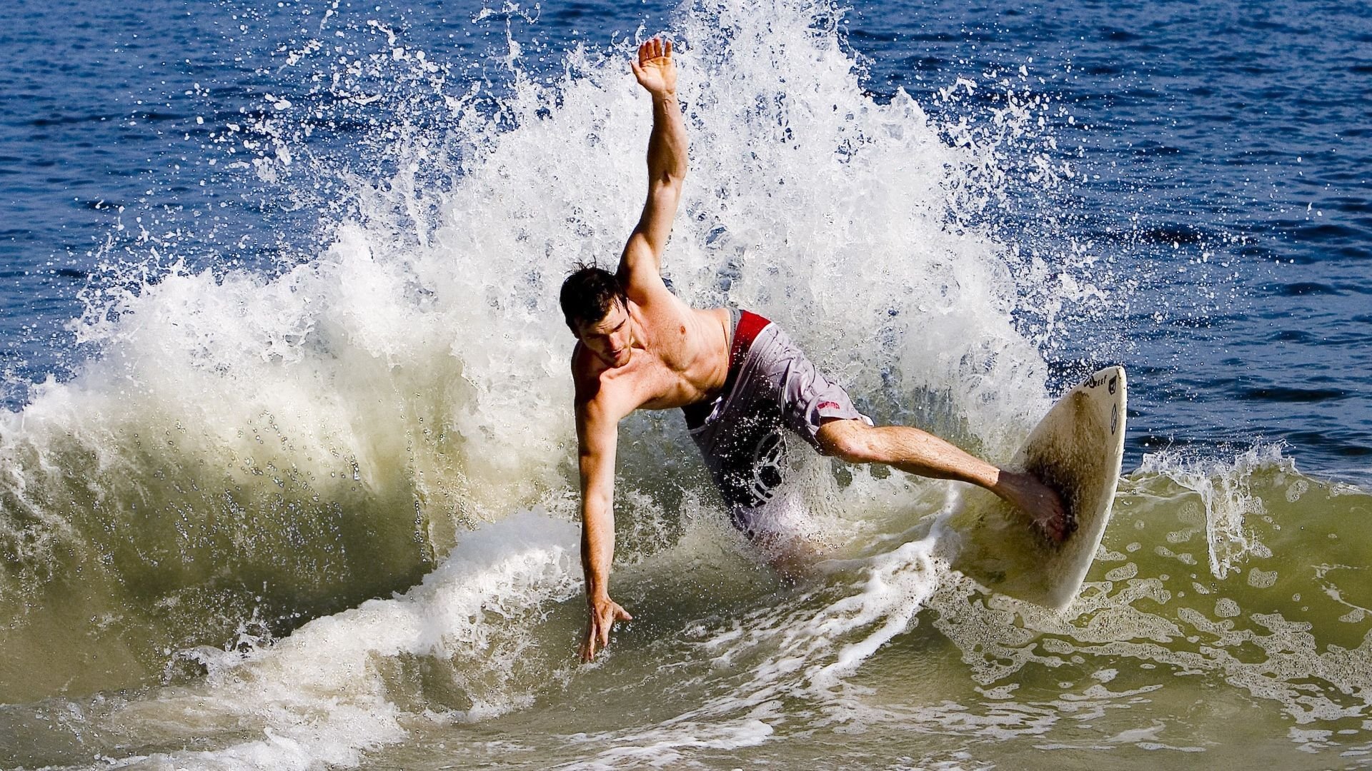 红魔撕裂绿衫军!智利3-1爱尔兰引爆世界杯,桑切斯造两球诠释老将不死